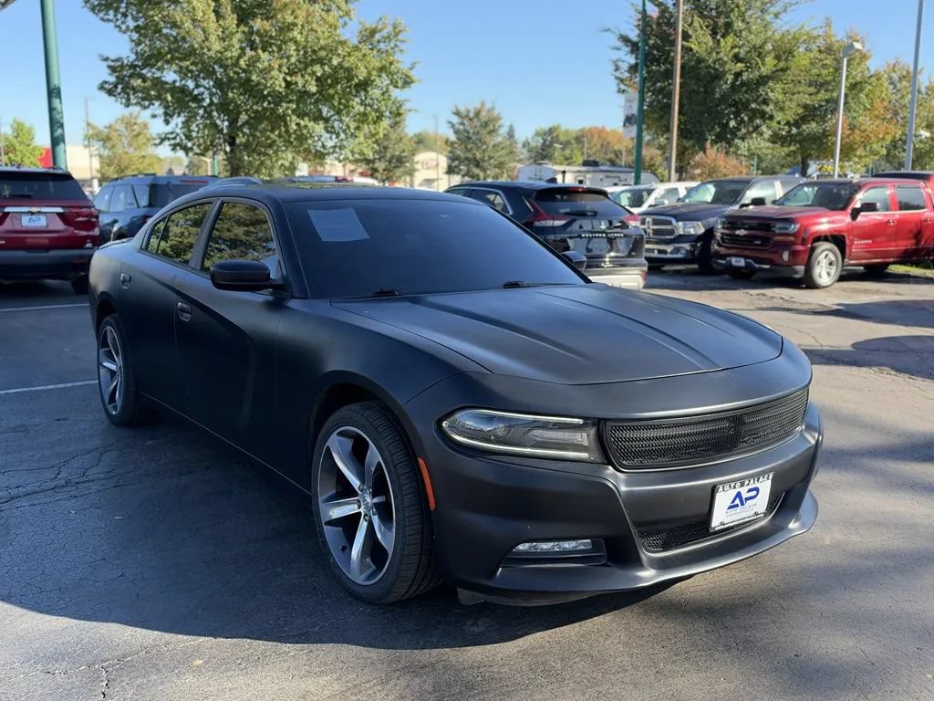 Used 2015 Dodge Charger SXT w/ AWD Plus Group image 3