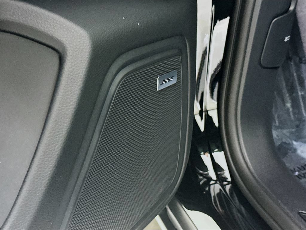Certified 2026 Porsche Macan AWD/4WD image 21