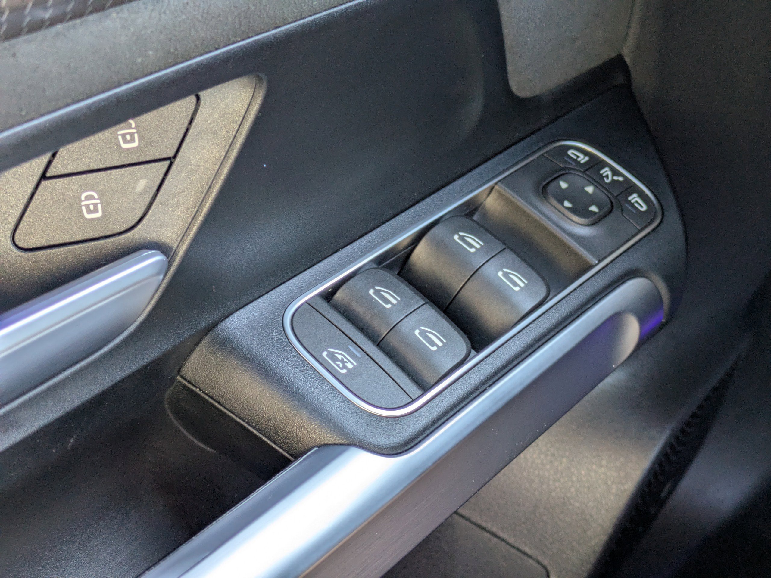 Certified 2023 Mercedes-Benz EQB 250+ image 26