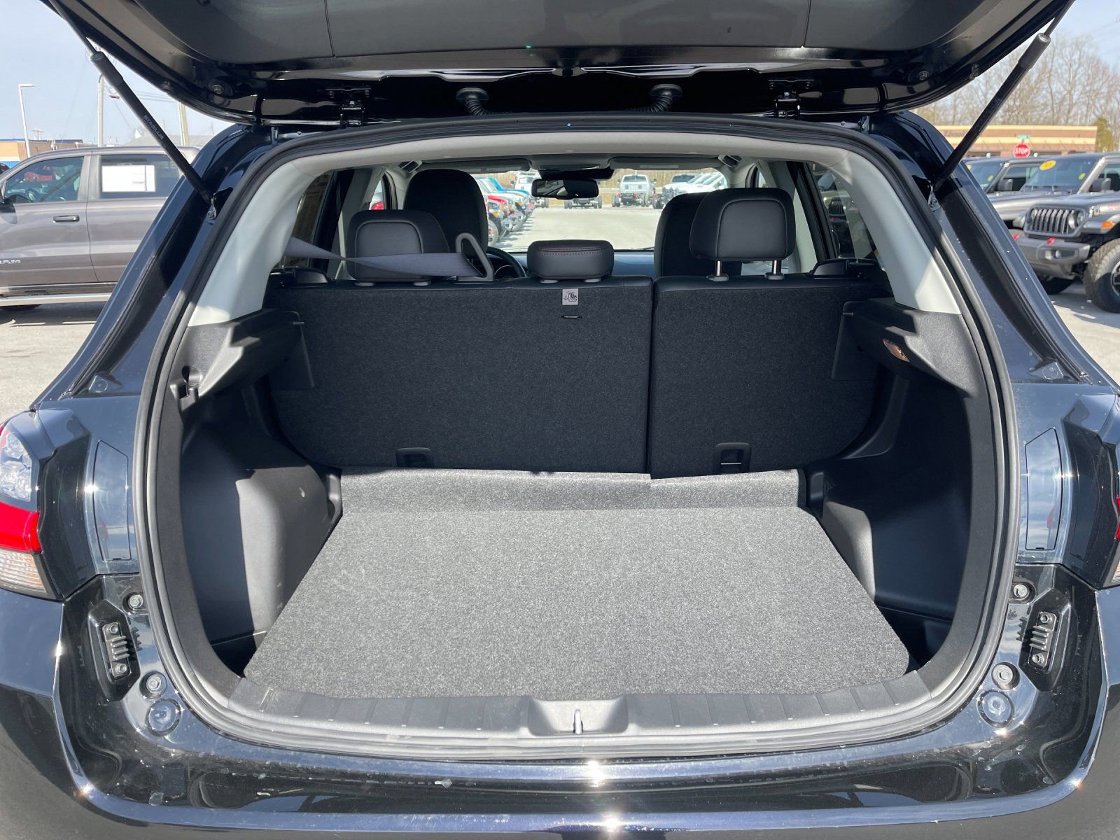 Used 2026 Mitsubishi Outlander Sport ES image 17