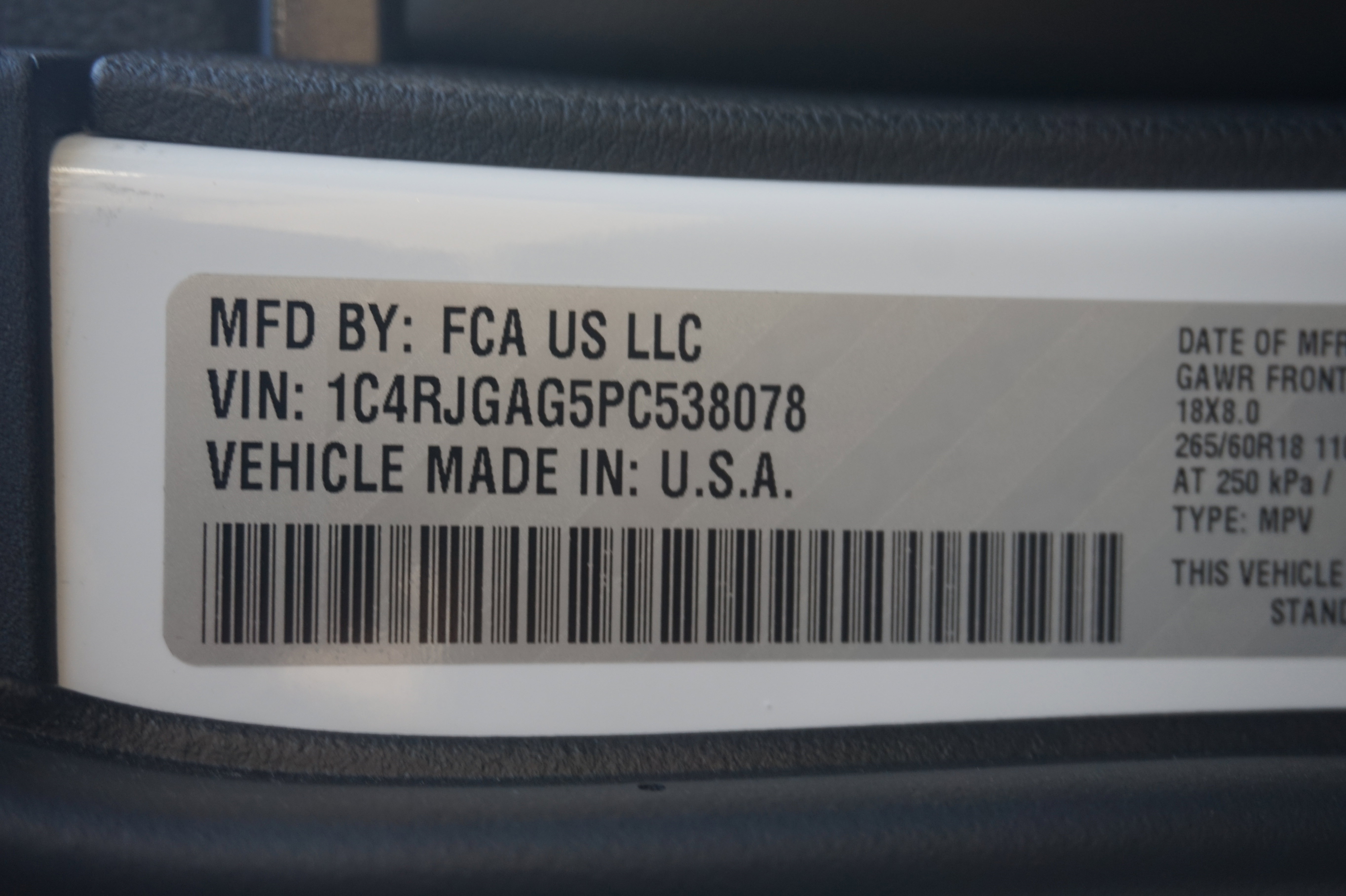 Used 2023 Jeep Grand Cherokee Laredo w/ Luxury Tech Group I image 38