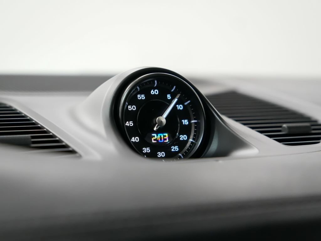 Certified 2025 Porsche Cayenne S image 29