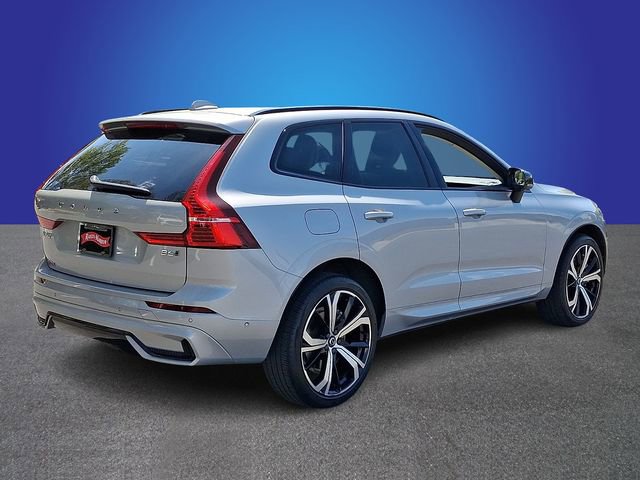 Used 2023 Volvo XC60 B6 Ultimate w/ Climate Package image 4