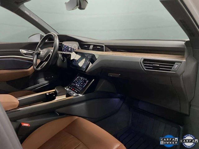 Used 2022 Audi e-tron Premium Plus w/ Premium Plus Package image 23