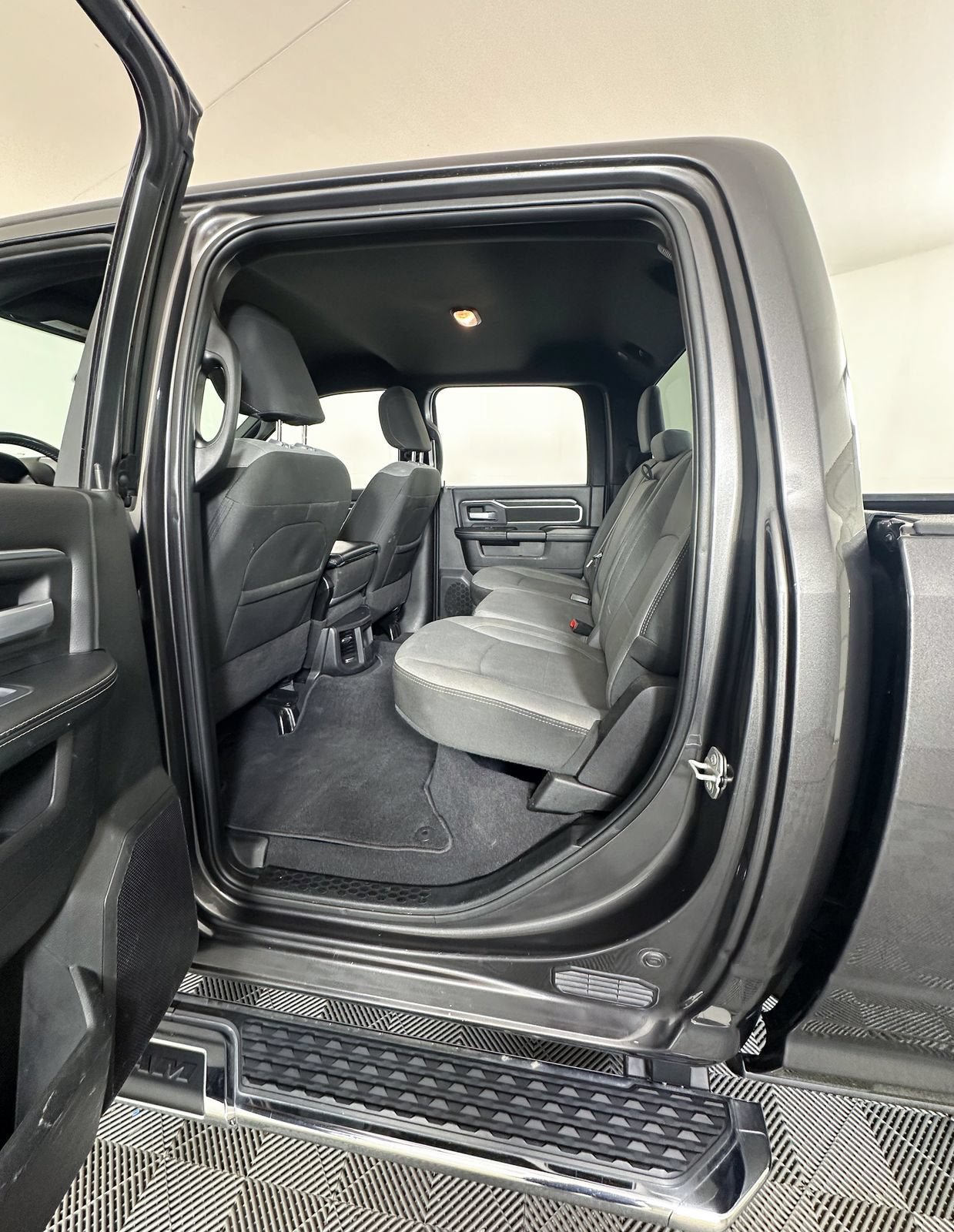 Used 2024 RAM 2500 Big Horn AWD/4WD image 8