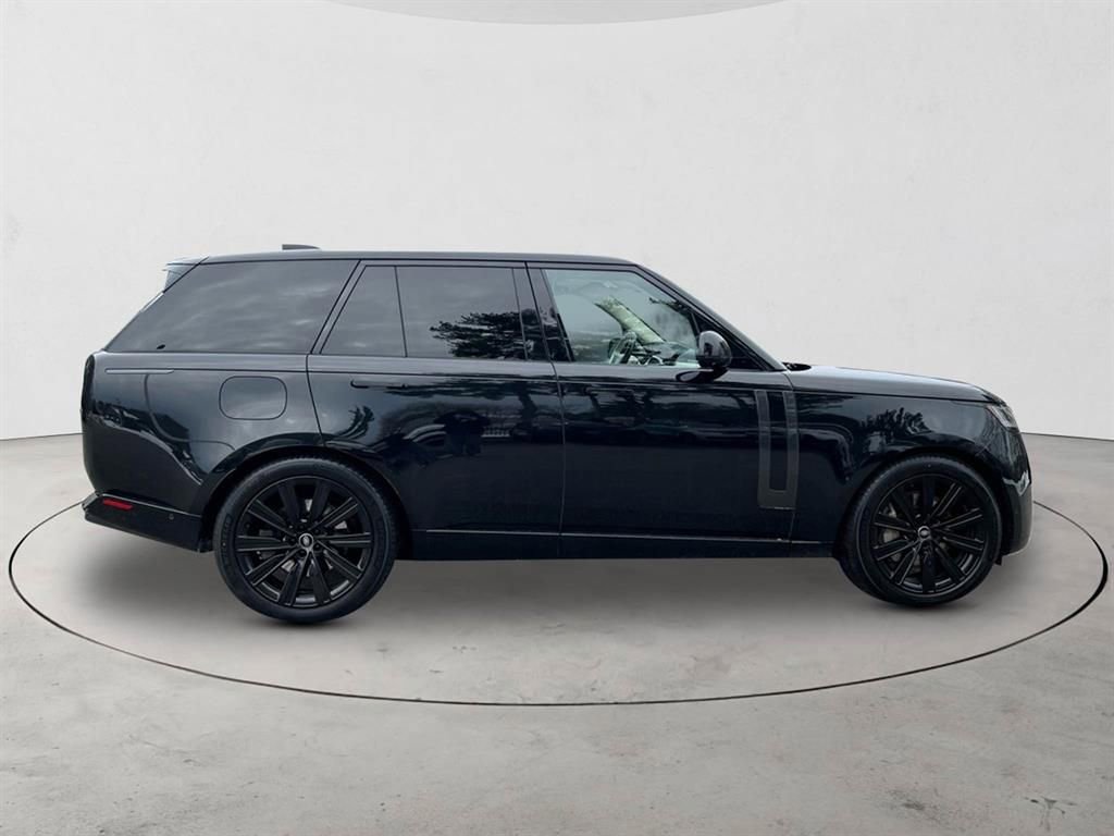 Used 2023 Land Rover Range Rover SE image 6