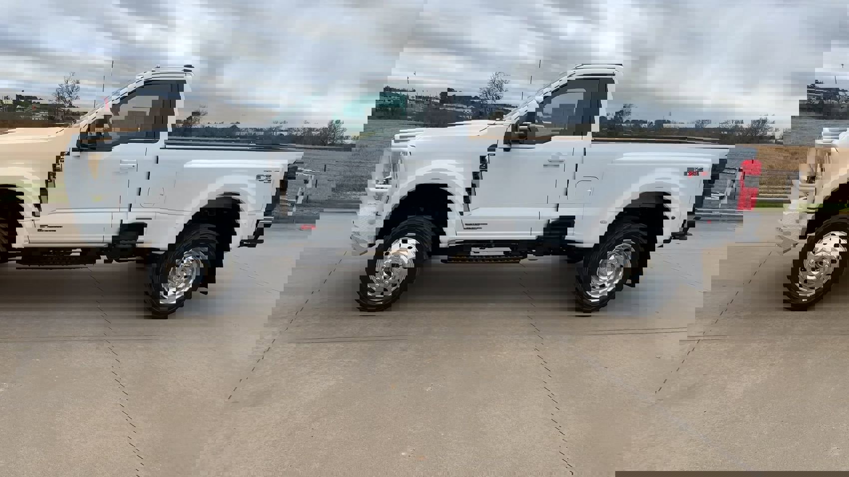 Used 2025 Ford F450 XLT w/ 360-Degree Camera Package image 5