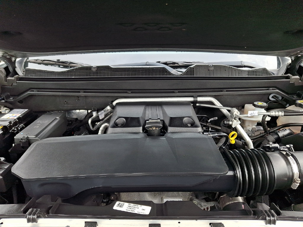 Used 2024 Chevrolet Colorado ZR2 w/ Safety Package AWD/4WD image 27