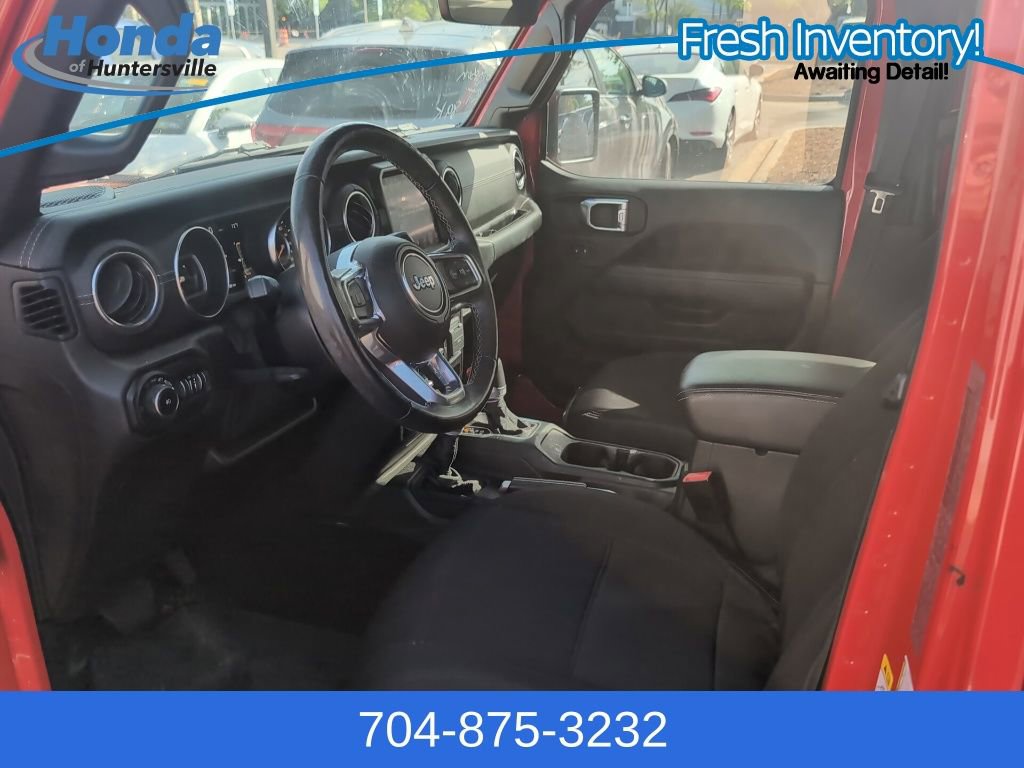 Used 2020 Jeep Wrangler Unlimited Sahara image 12