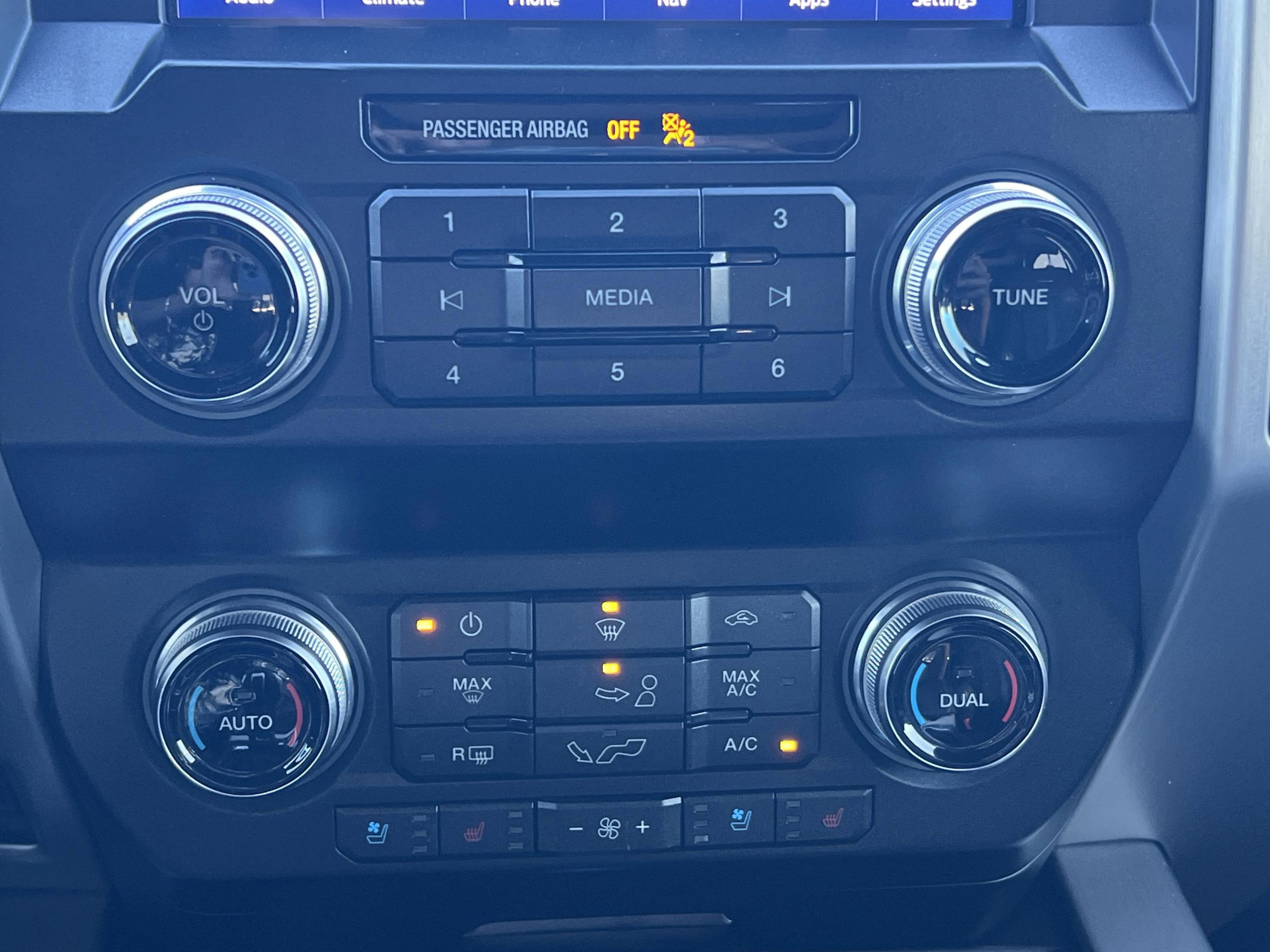 Used 2019 Ford F150 Platinum w/ Equipment Group 701A Luxury image 20
