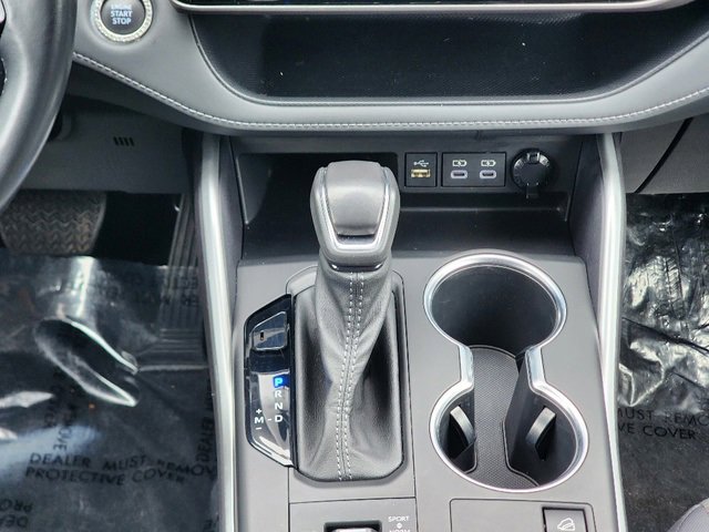 Used 2023 Toyota Highlander LE image 29