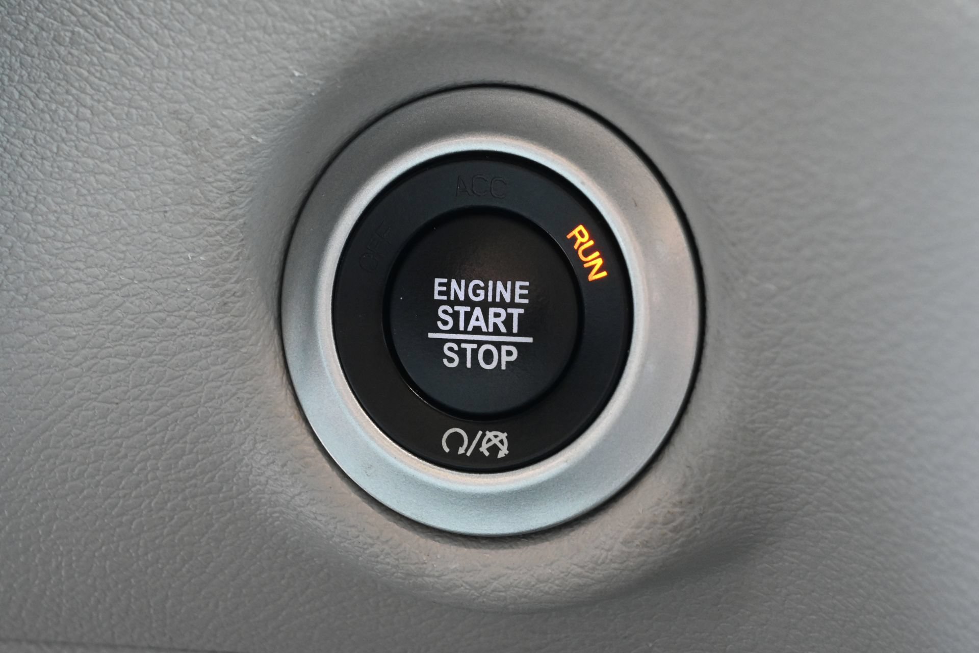 Used 2023 Chrysler Pacifica Touring-L FWD image 16