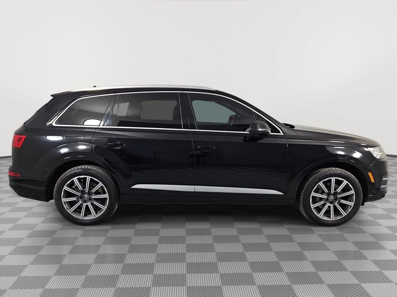Used 2017 Audi Q7 3.0T Premium Plus AWD/4WD image 9