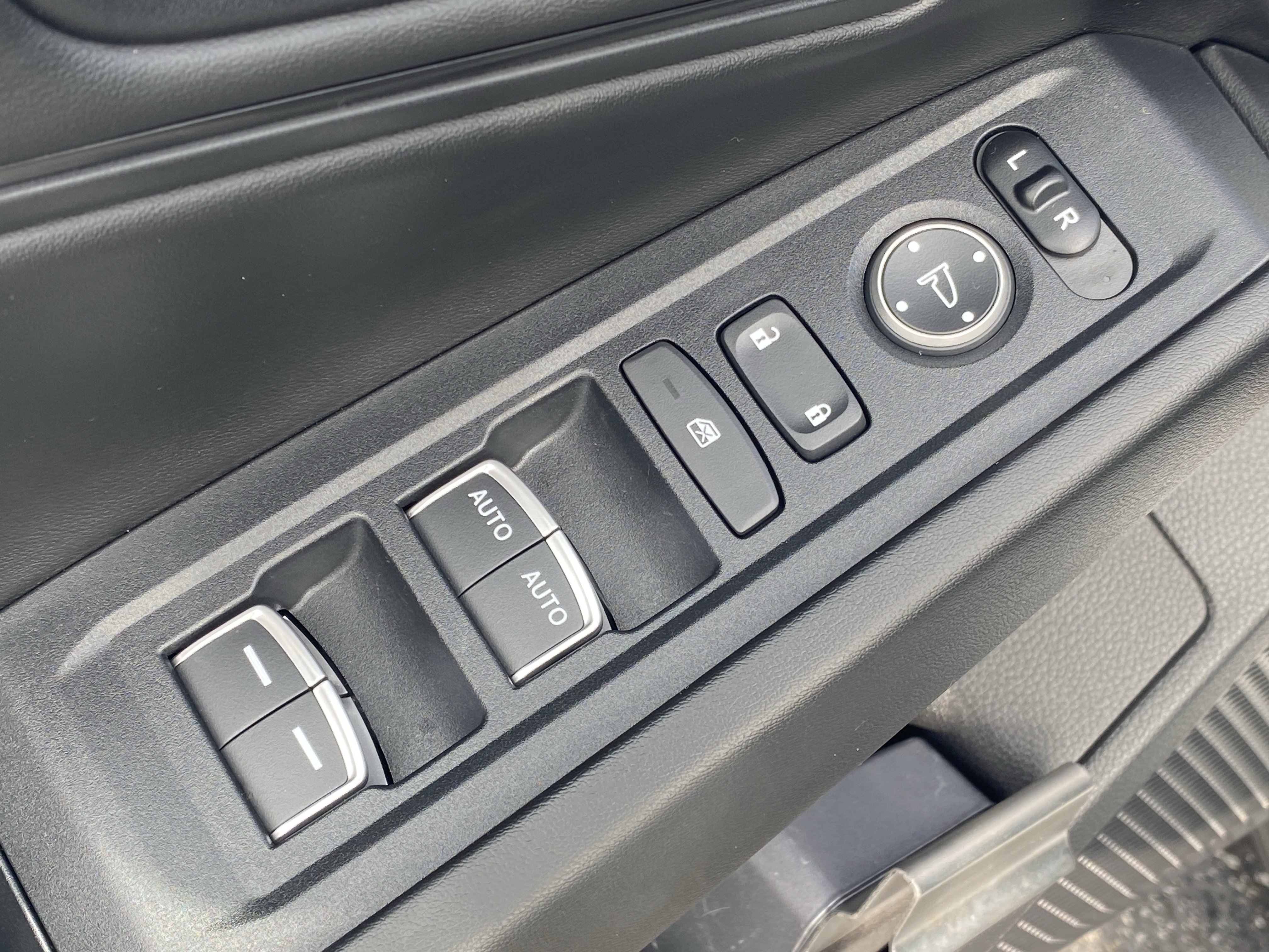 Certified 2025 Honda Accord SE image 17