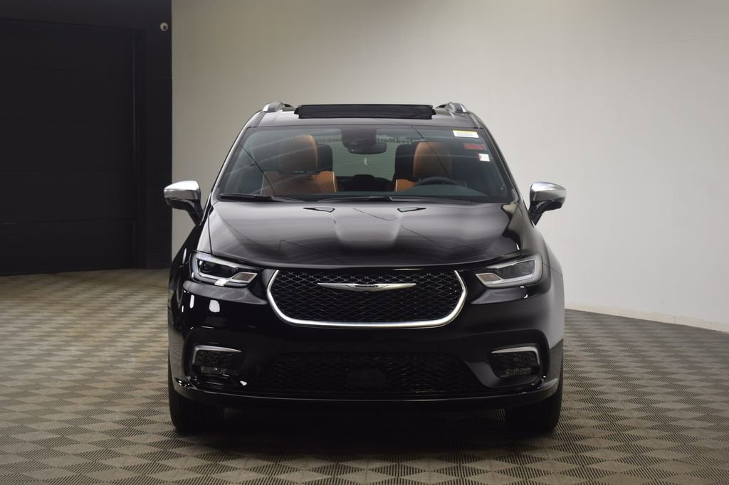 New 2026 Chrysler Pacifica Pinnacle w/ Trailer Tow Group image 2