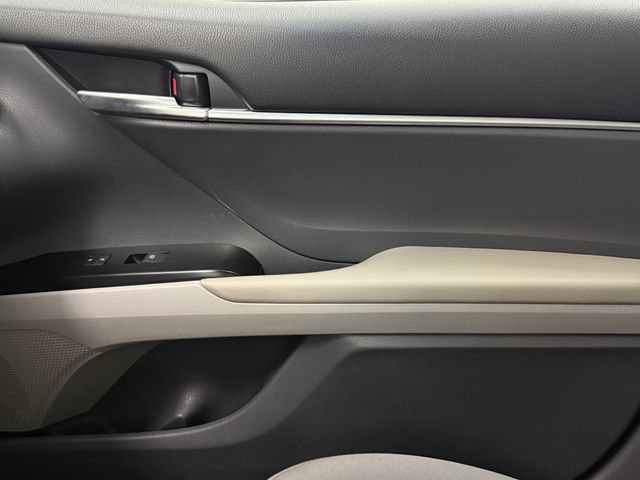 Used 2019 Toyota Camry LE w/ Convenience Package FWD image 23