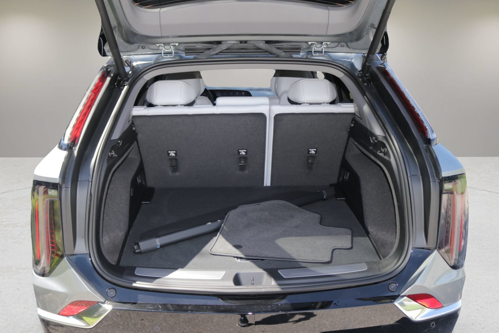 New 2027 Cadillac Optiq Premium Luxury RWD image 16