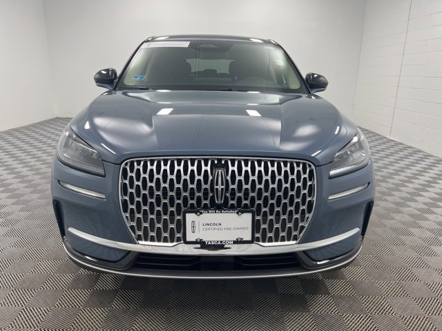 Certified 2025 Lincoln Corsair AWD image 3