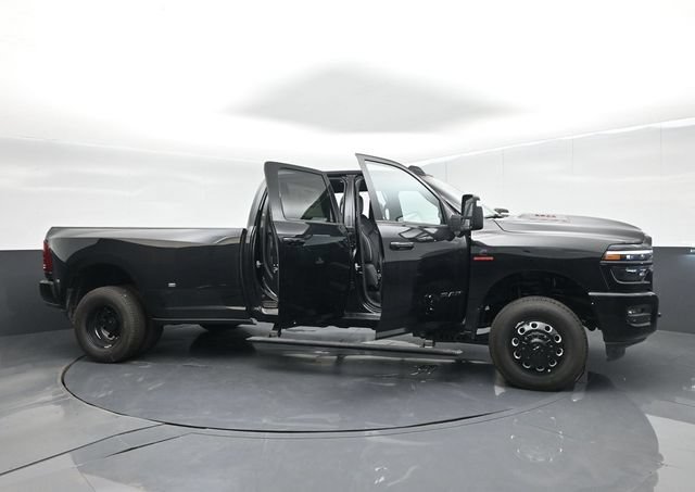 New 2026 RAM 3500 Laramie AWD/4WD image 68