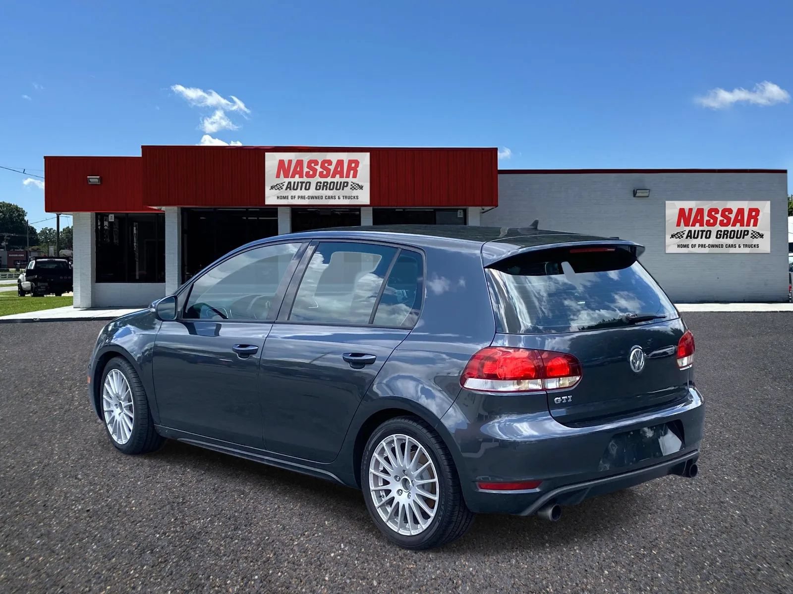 Used 2010 Volkswagen GTI 4-Door FWD image 6