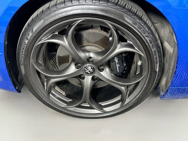 Used 2023 Alfa Romeo Giulia Estrema AWD/4WD image 30