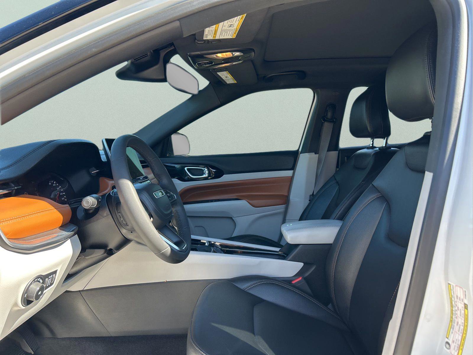 Certified 2023 Jeep Compass Limited w/ Sun and Sound Group image 11