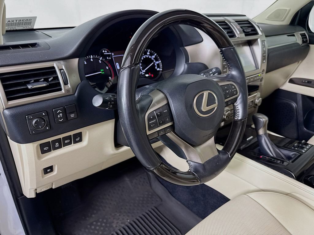Used 2021 Lexus GX 460 Premium w/ Premium Package AWD/4WD image 9