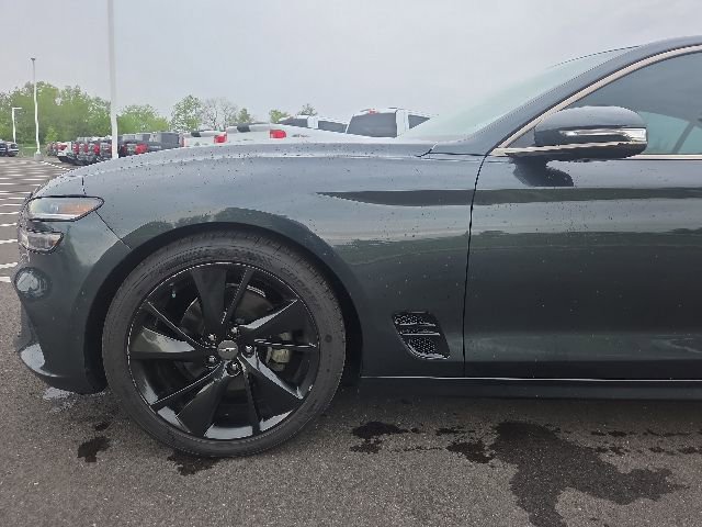 Used 2023 Genesis G70 2.0T w/ Sport Prestige Package RWD image 13