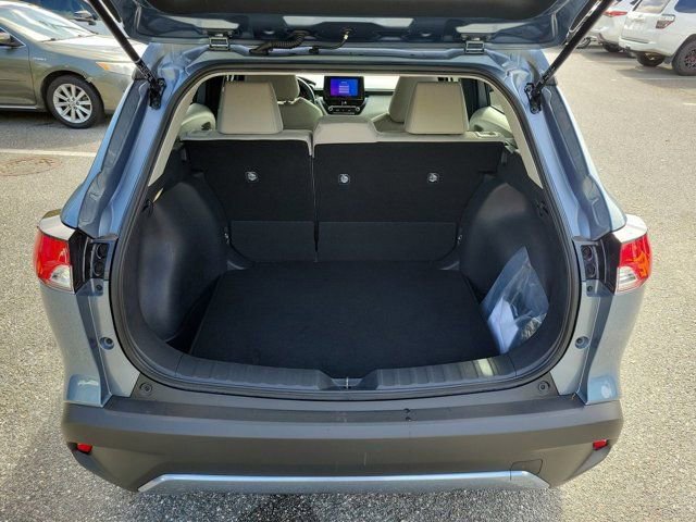 Used 2025 Toyota Corolla Cross LE image 19