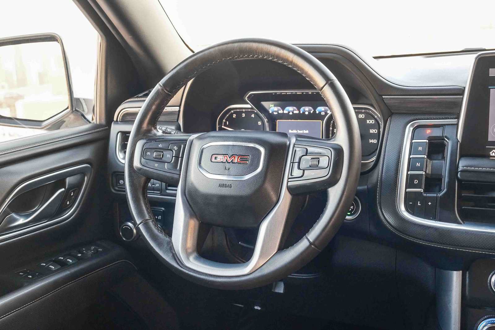 Used 2021 GMC Yukon SLT RWD image 17