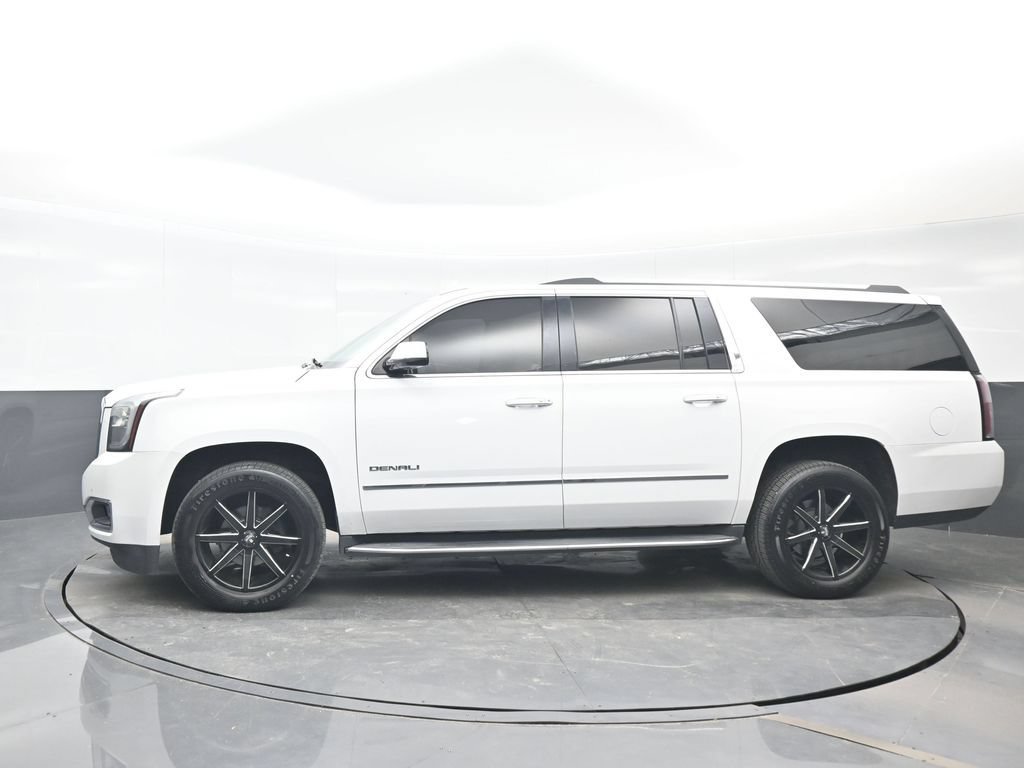 Used 2020 GMC Yukon XL Denali RWD image 3