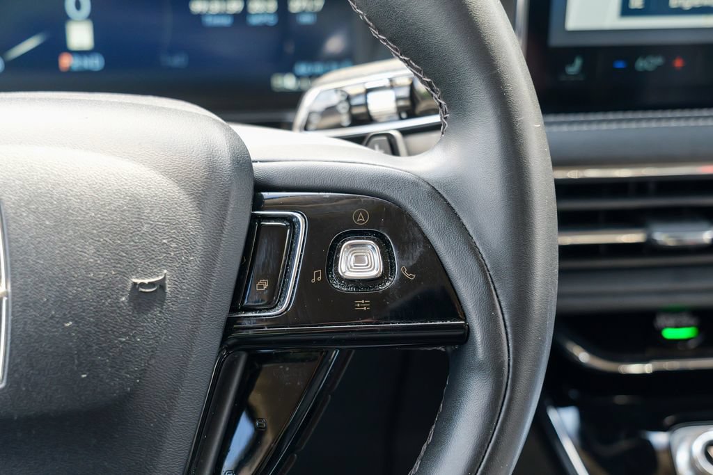 Used 2023 Lincoln Corsair AWD image 44