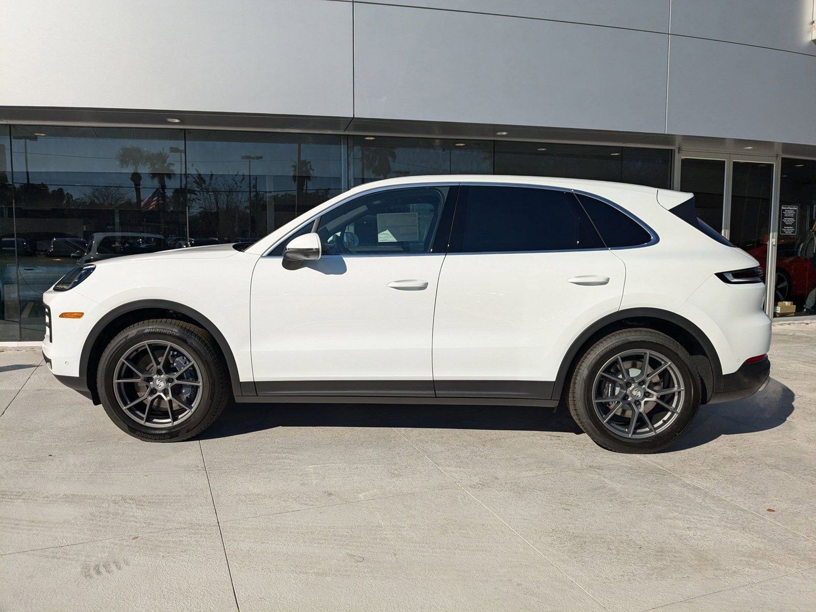 Certified 2025 Porsche Cayenne video 2