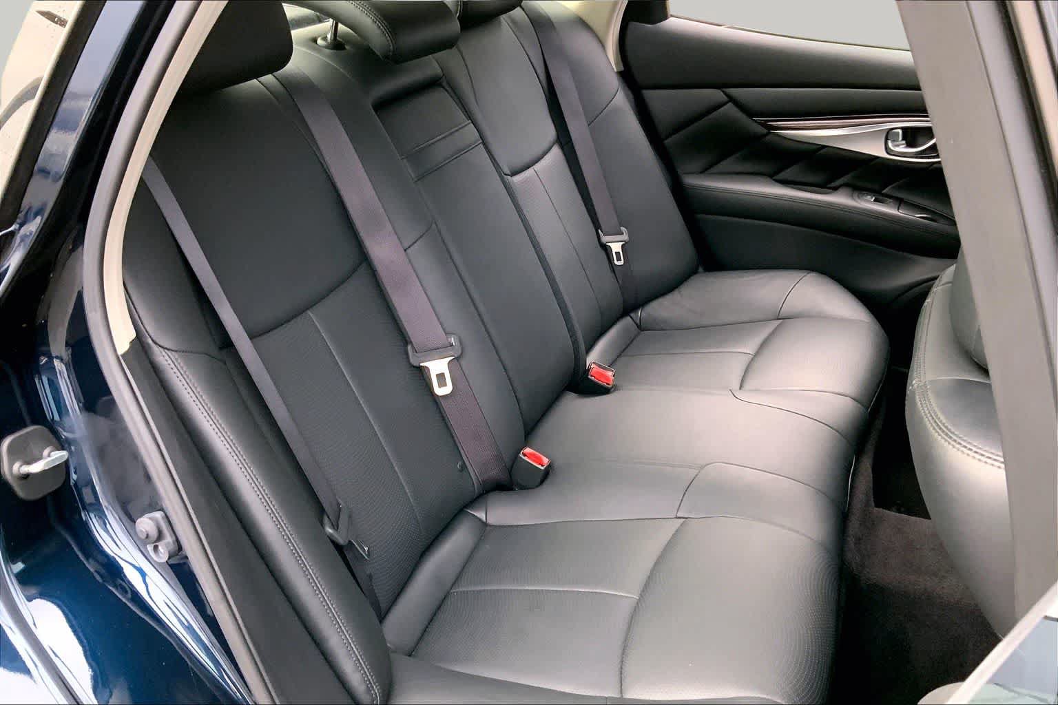 Used 2016 INFINITI Q70 3.7 AWD/4WD image 20