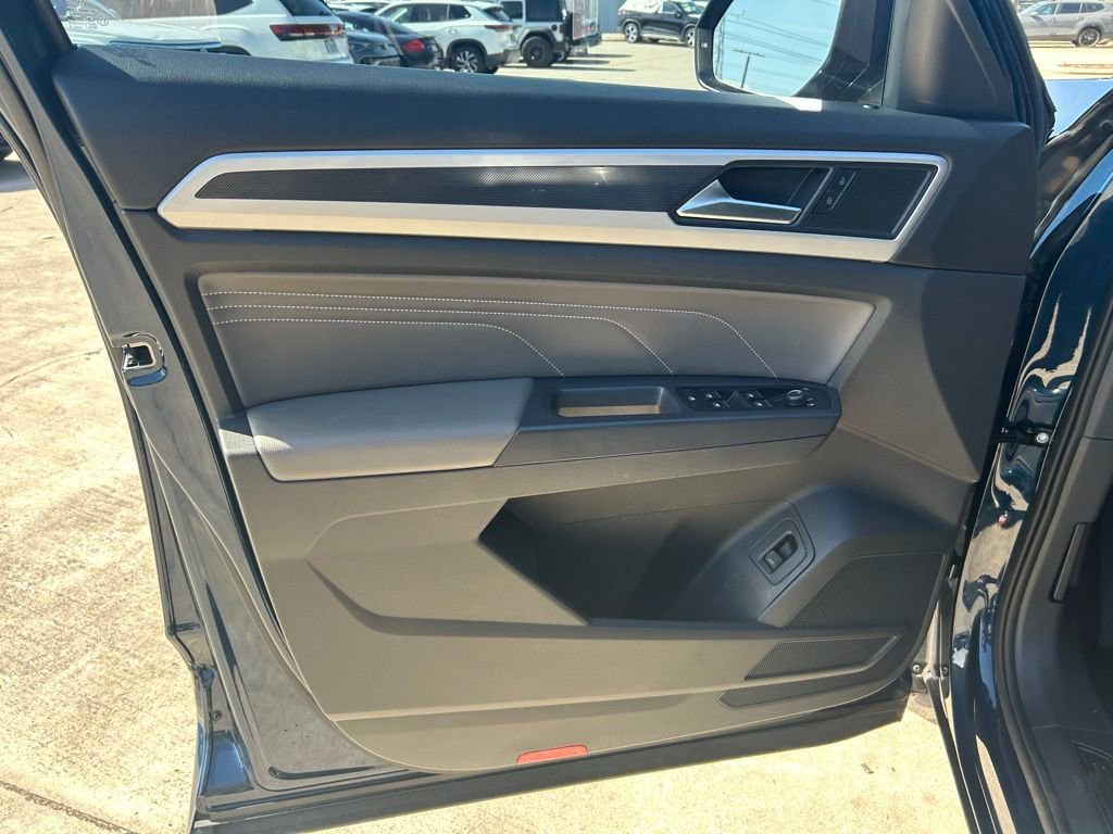 Used 2021 Volkswagen Atlas Cross Sport SE w/ V6 Towing Package FWD image 54