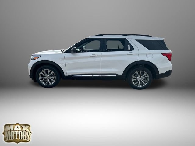 New 2024 Ford Explorer XLT w/ Equipment Group 202A image 4