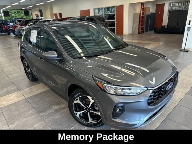 Used 2023 Ford Escape ST-Line Select w/ Tech Pack #2 AWD/4WD image 12