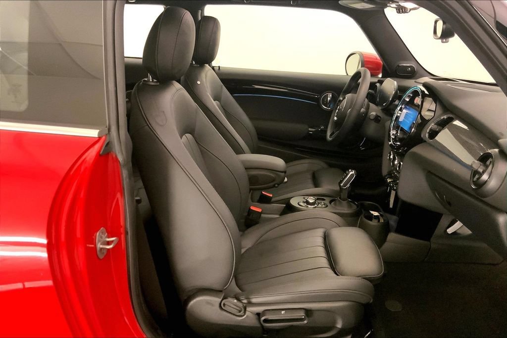Used 2024 MINI Cooper SE FWD image 6