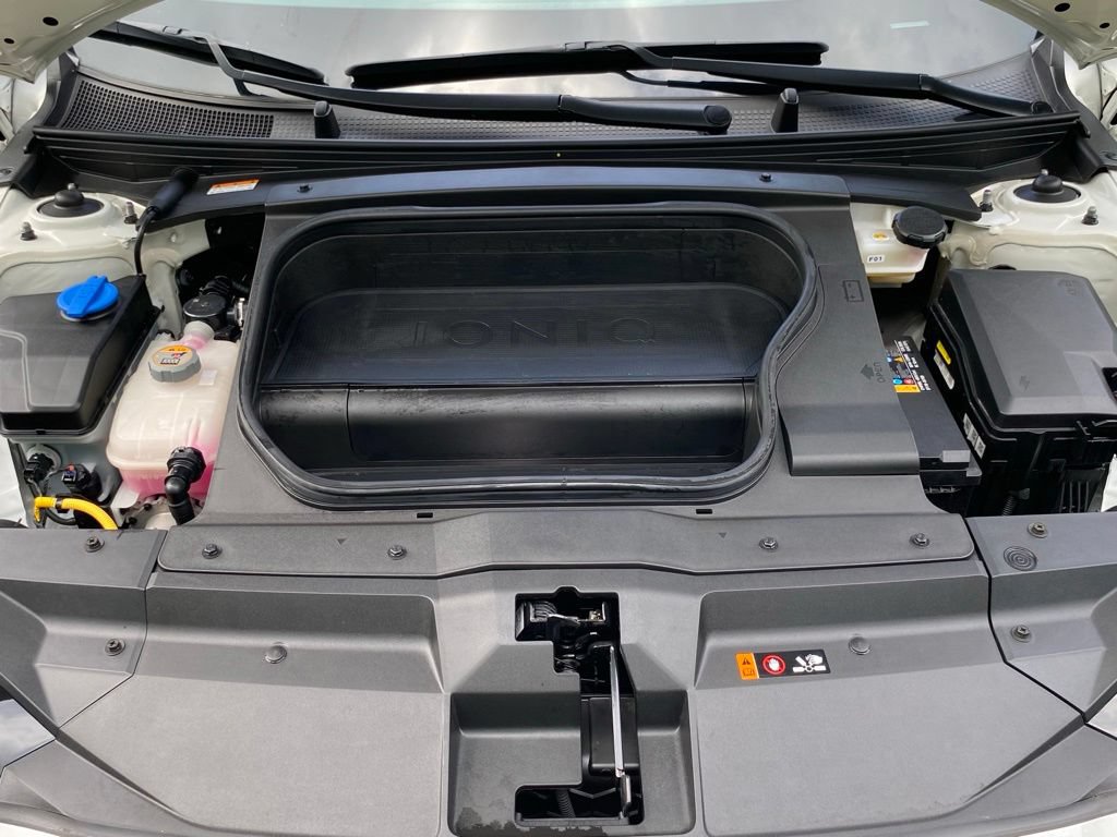 Used 2023 Hyundai Ioniq 6 SE RWD image 9