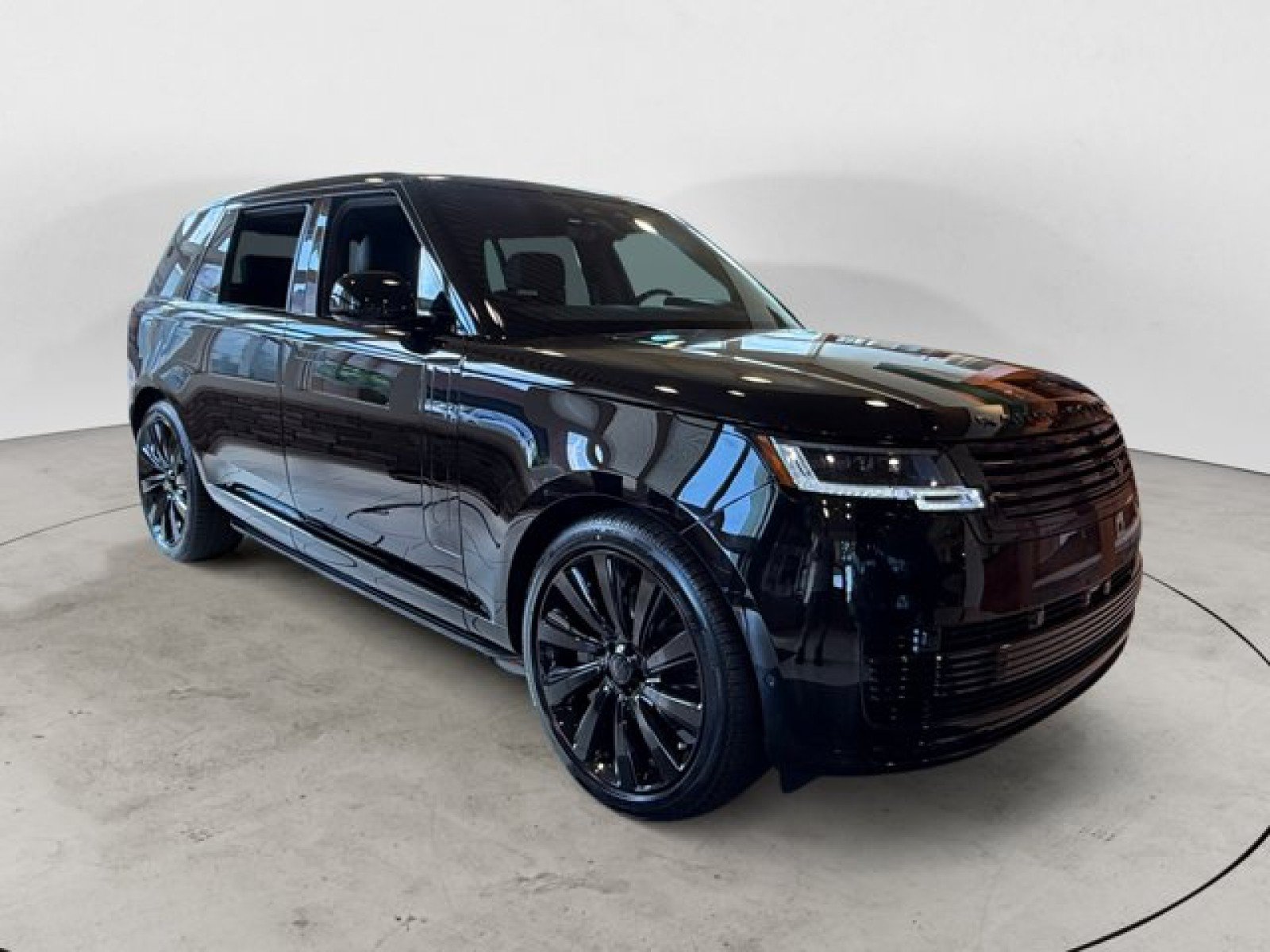 New 2026 Land Rover Range Rover Long Wheel Base SV AWD/4WD image 2