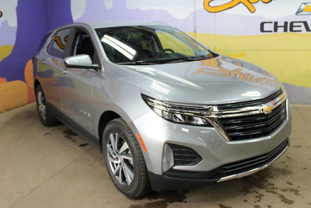 Used 2024 Chevrolet Equinox LT w/ LPO, Floor Liner Package AWD/4WD image 4