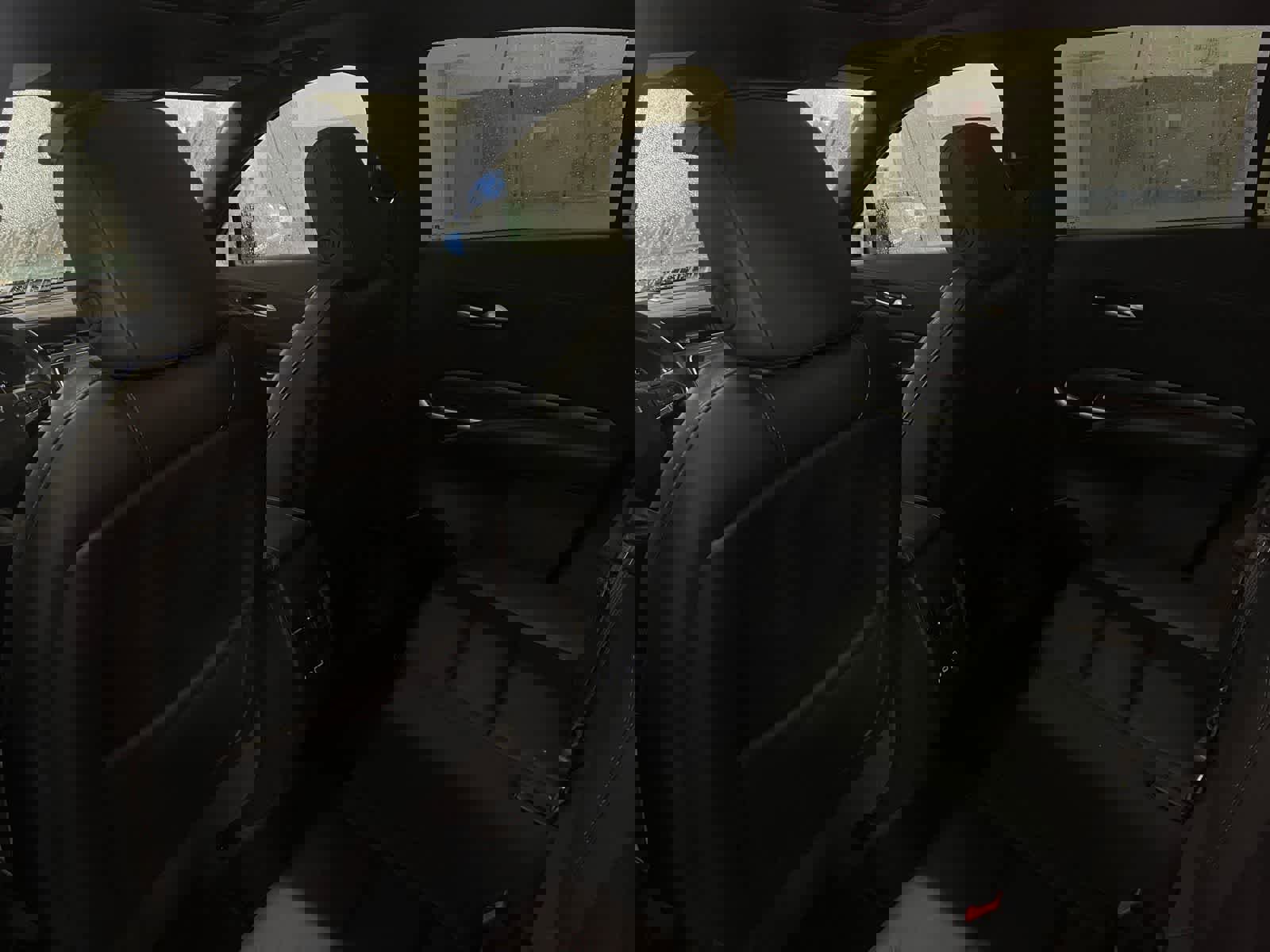 Certified 2022 Cadillac XT4 Luxury w/ Cold Weather Package image 5