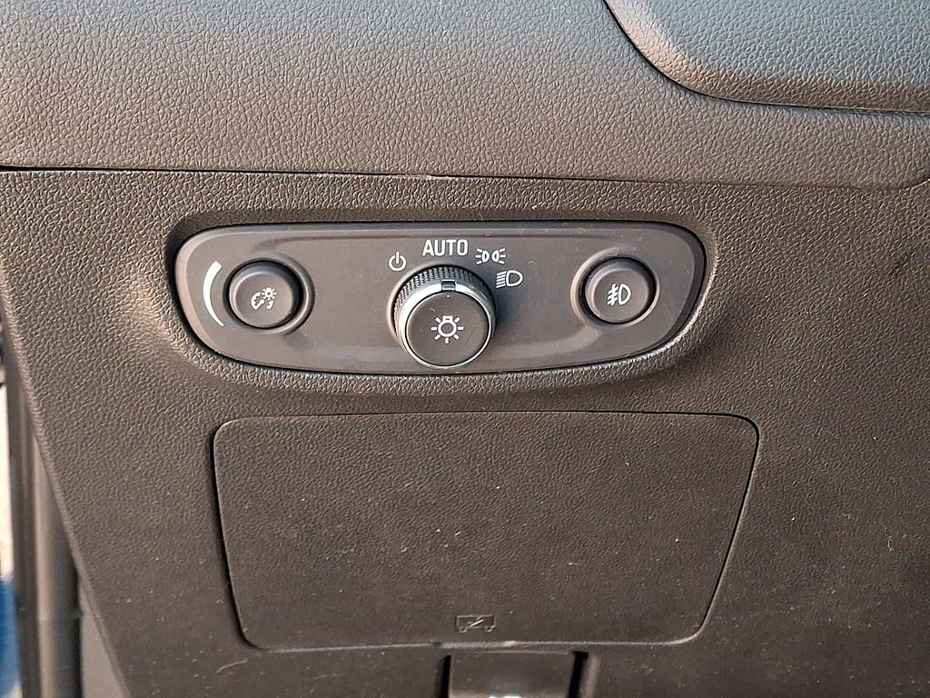 Used 2023 Buick Encore GX Preferred w/ Cold Weather Comfort Package FWD image 27