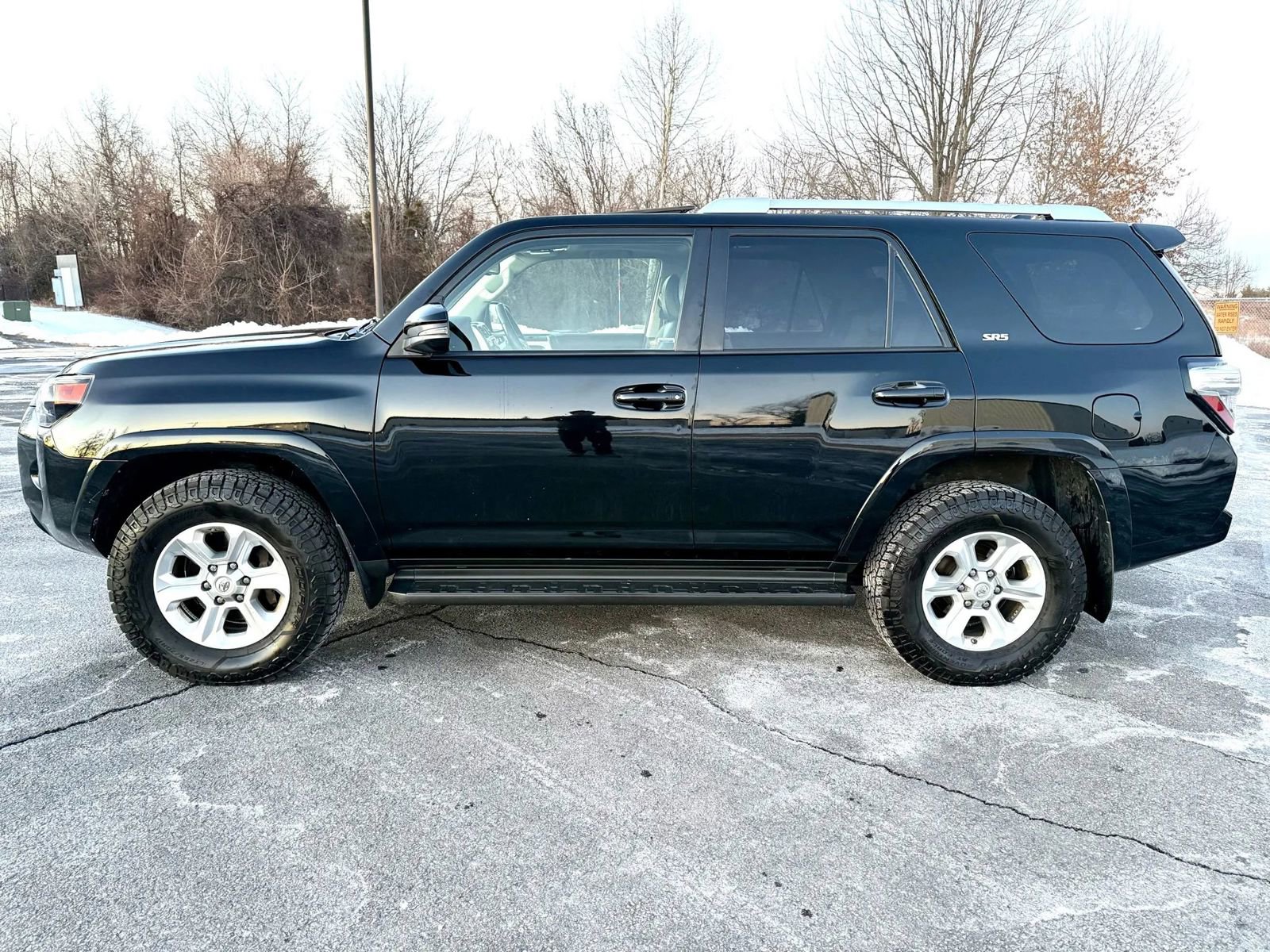 Used 2017 Toyota 4Runner Limited image 5