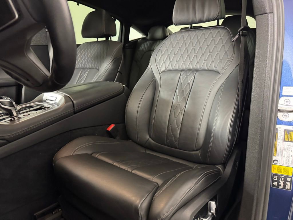 Used 2022 BMW X6 xDrive40i w/ Executive Package AWD/4WD image 15