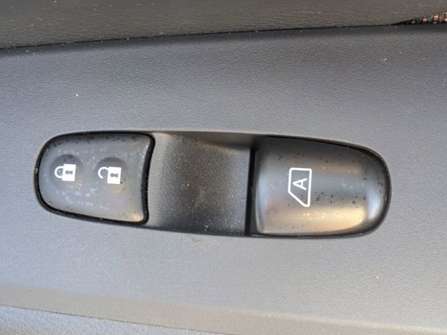 Used 2024 Nissan Kicks SR image 32