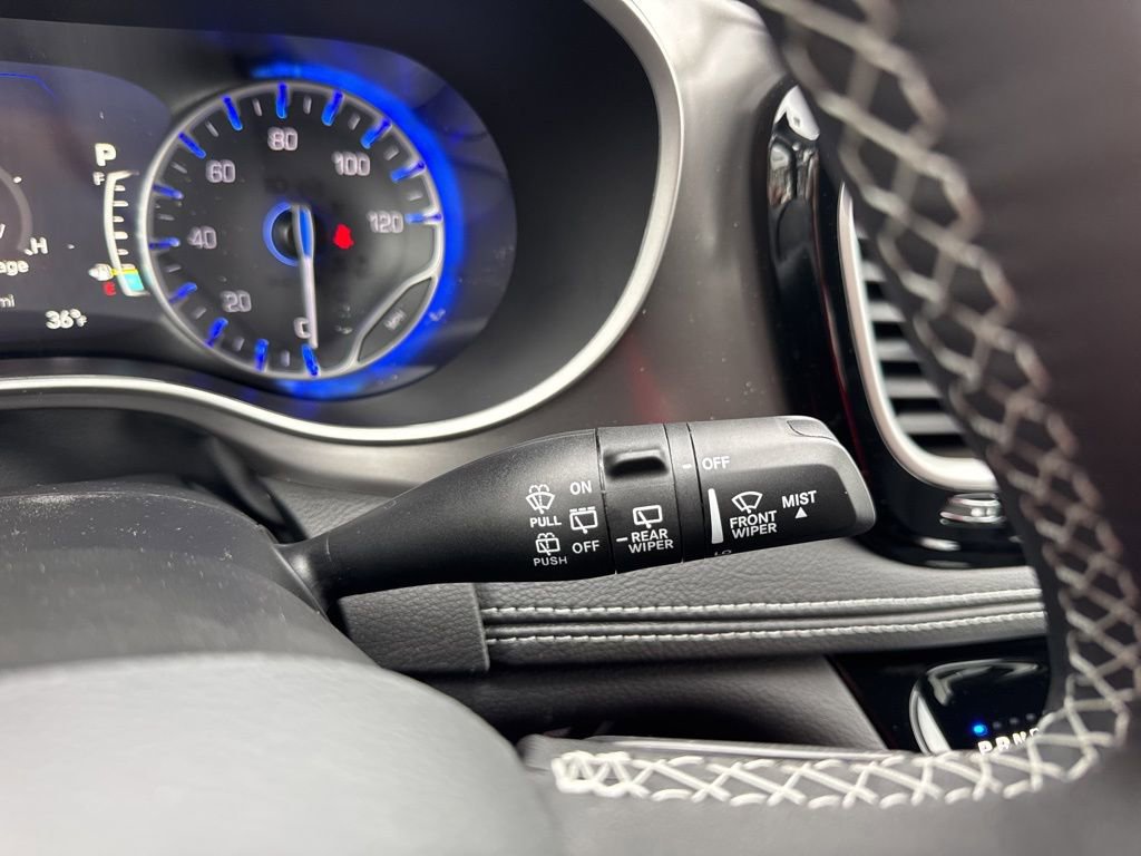 New 2026 Chrysler Pacifica Select image 13