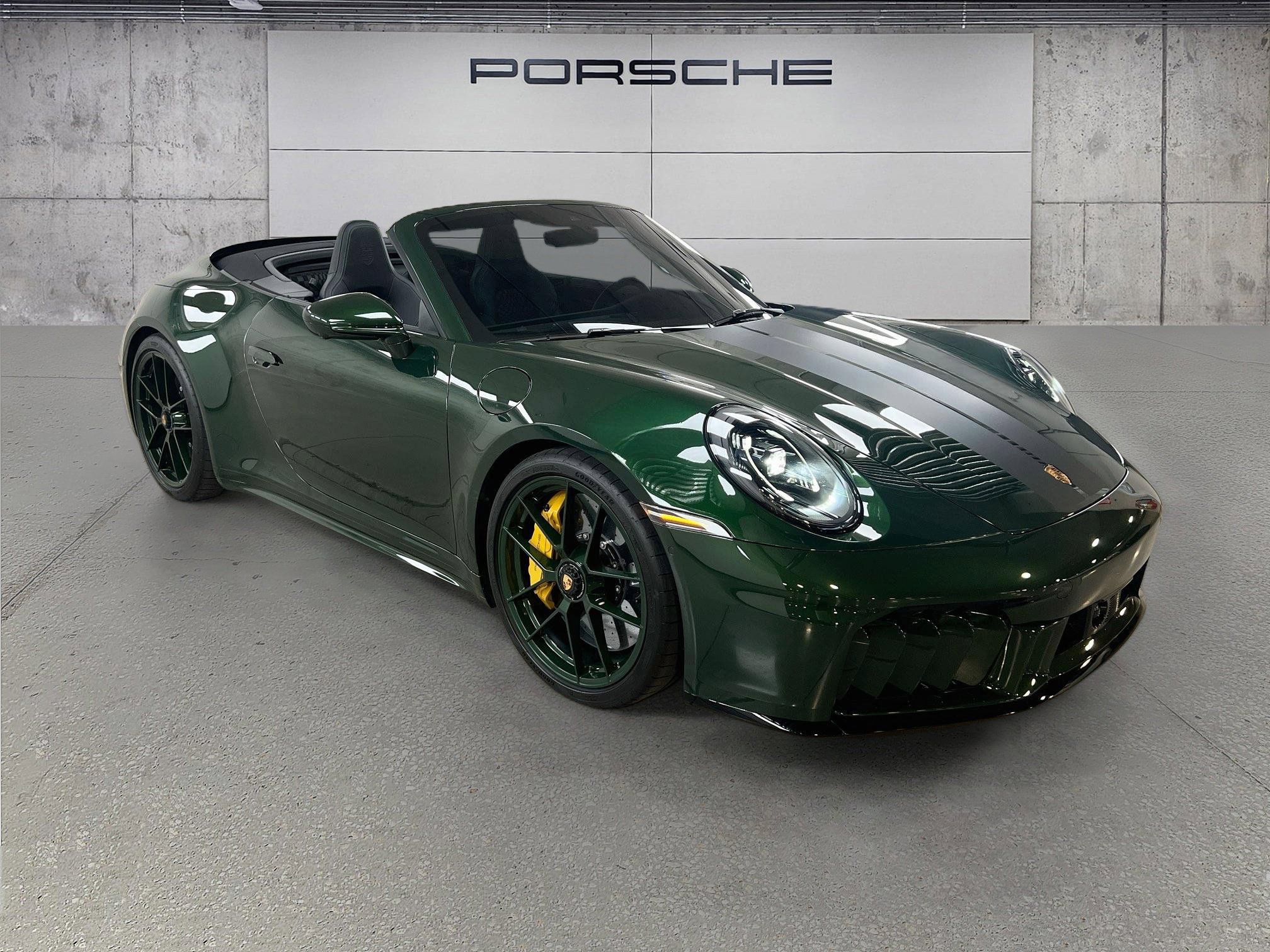 Certified 2026 Porsche 911 Carrera 4 GTS AWD/4WD image 37