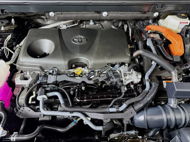 Used 2024 Toyota RAV4 LE AWD/4WD image 31
