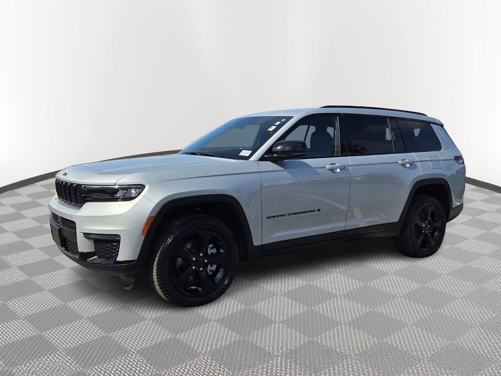 Certified 2025 Jeep Grand Cherokee L Limited w/ Black Appearance Package image 2
